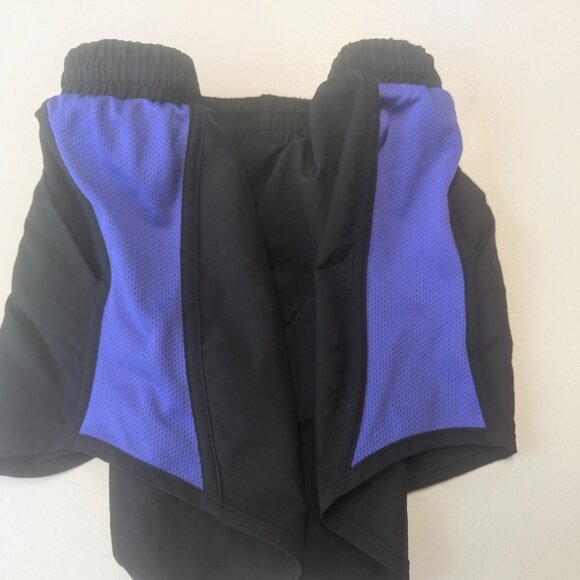 Under Armour Size Small Black and Purple Running Shorts - Picture 3 of 15